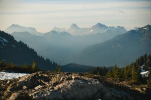 Outsourcing środowiskowy: jak wybrać partnera do audytów, pozwoleń i raportowania, by obniżyć koszty, zapewnić zgodność i przyspieszyć inwestycje